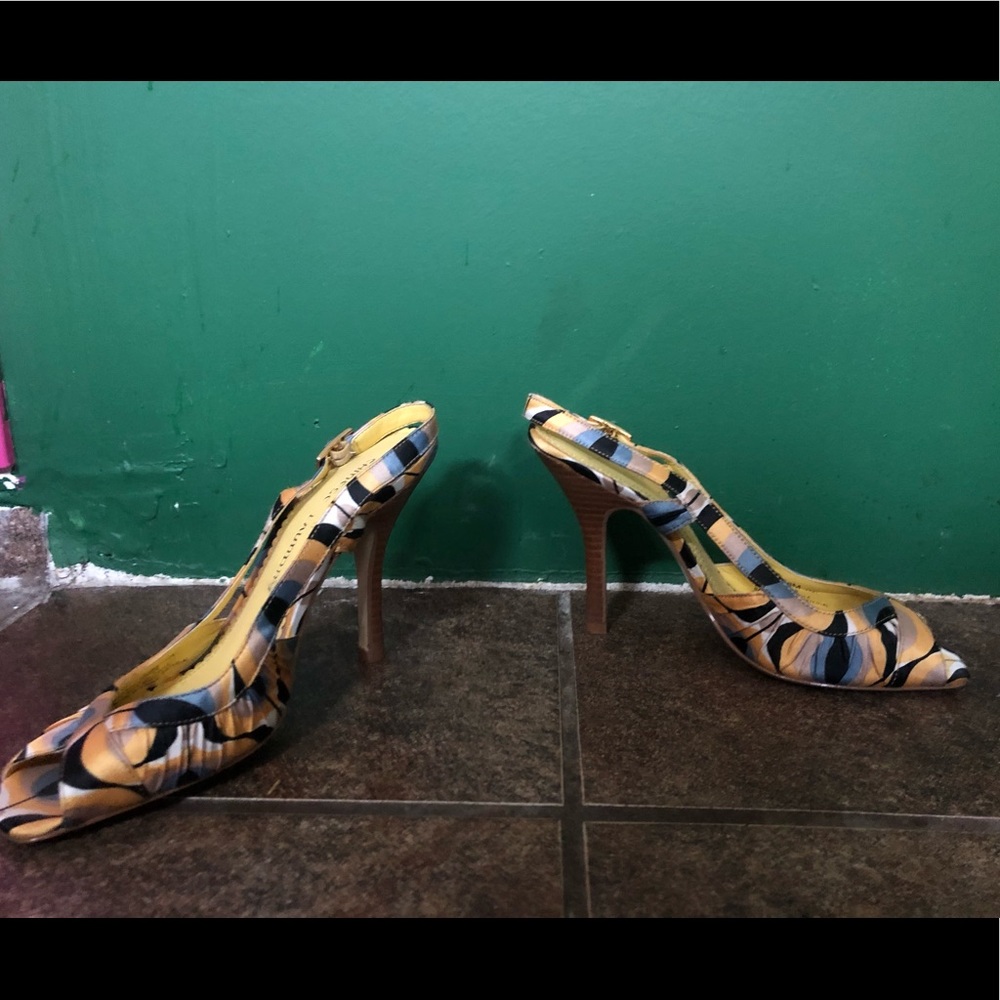 Open toe heels - Picture 2 of 2